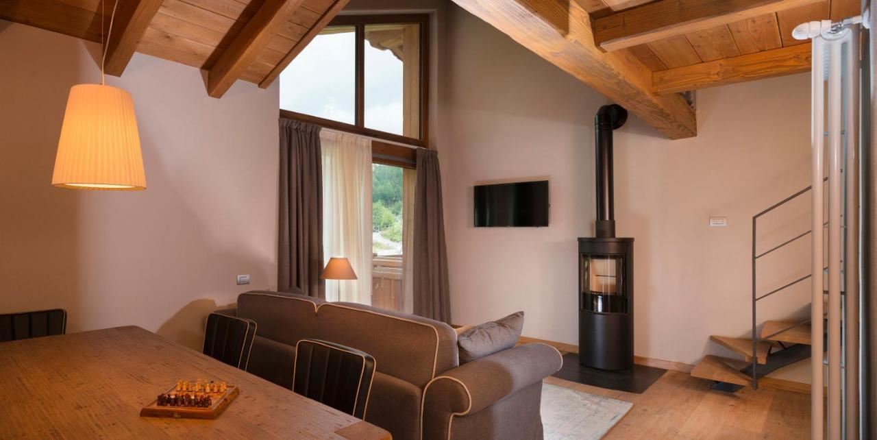 3 Chalets Aparthotel Breuil-Cervinia Eksteriør billede